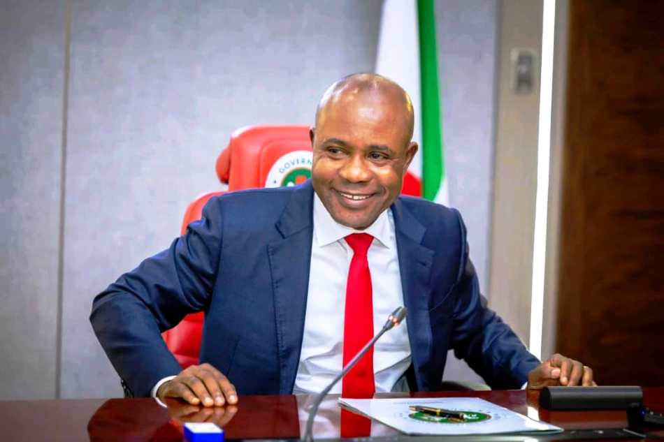 The 2027 Race is on… Gov Mba sings for his Choice.